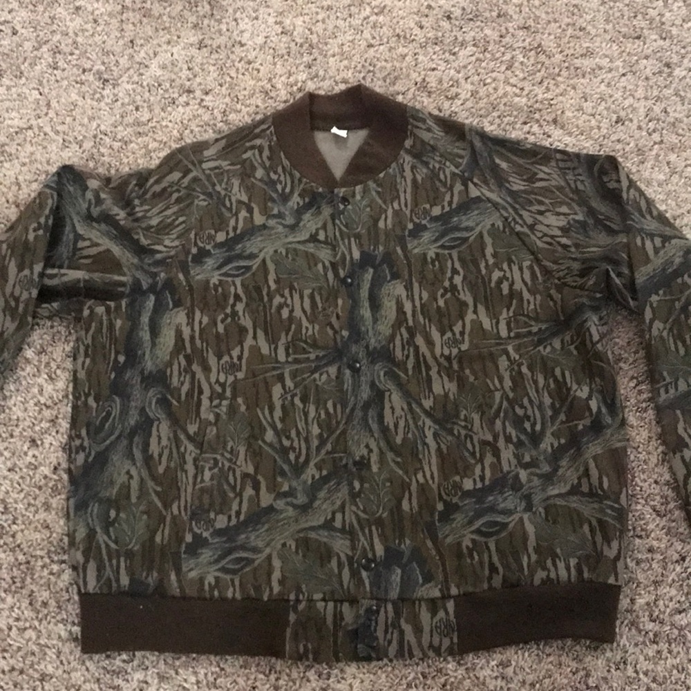 Camo button up light jacket